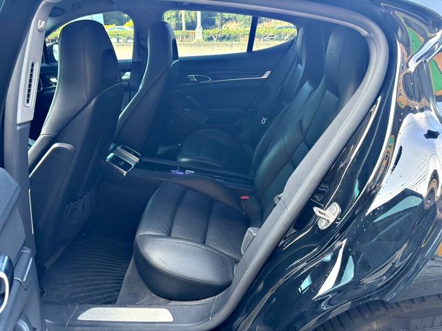 PORSCHE保時捷 PANAMERA  第15張相片