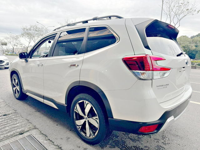 SUBARU速霸陸 FORESTER  第9張相片