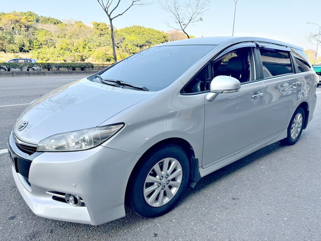 TOYOTA豐田 WISH  第1張相片