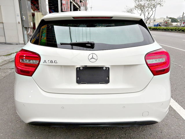 M-BENZ賓士 A180  第4張相片