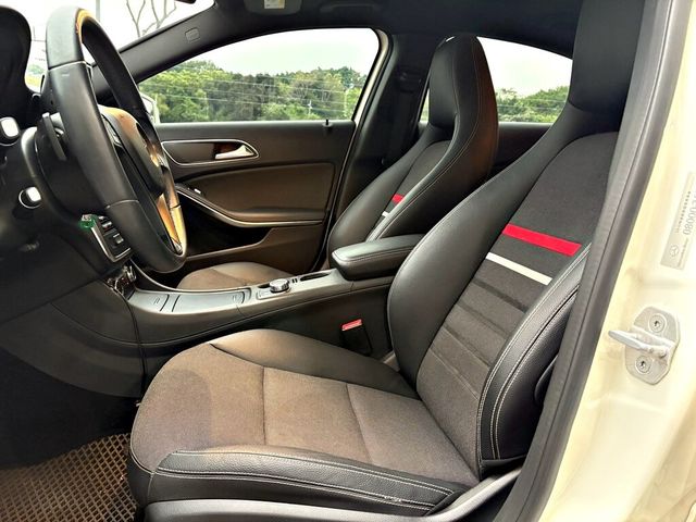 M-BENZ賓士 A180  第11張相片