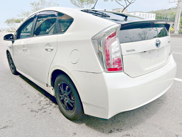 TOYOTA豐田 PRIUS  第2張相片