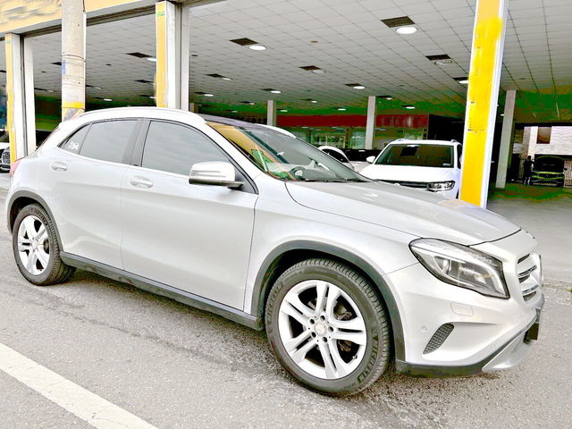 M-BENZ賓士 GLA200  第3張相片