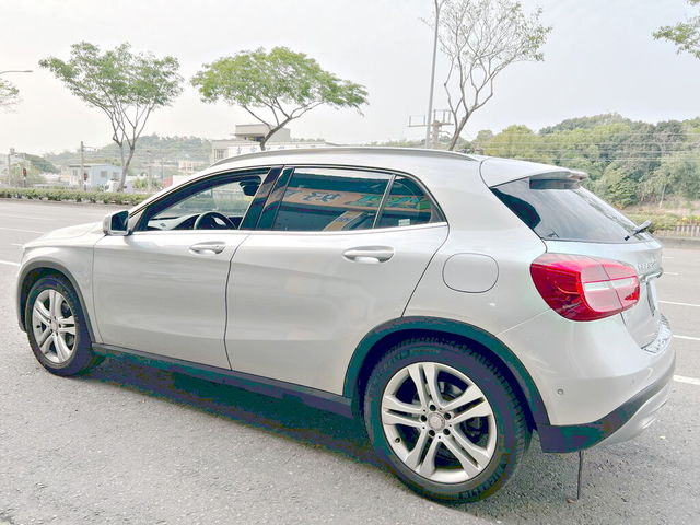 M-BENZ賓士 GLA200  第4張相片