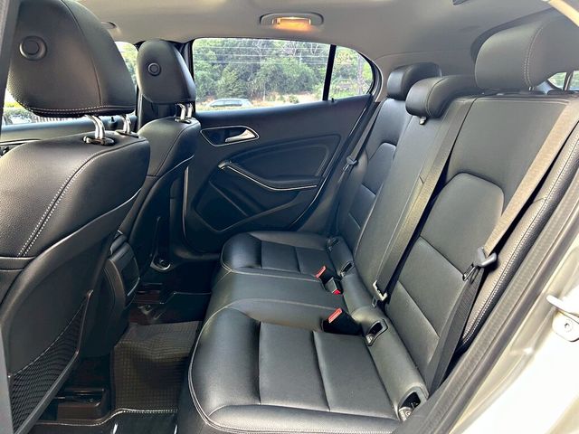 M-BENZ賓士 GLA200  第8張相片