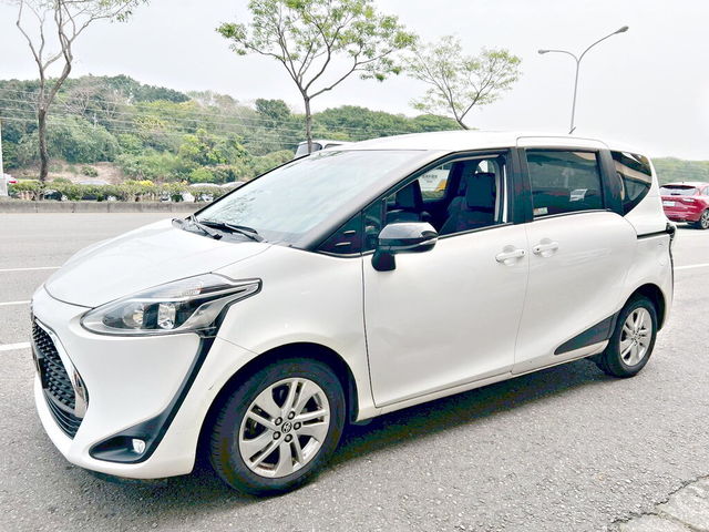TOYOTA豐田 SIENTA  第1張相片