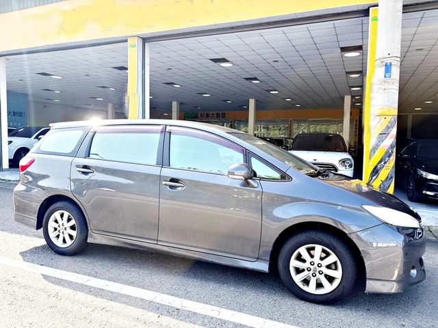 TOYOTA豐田 WISH  第4張相片