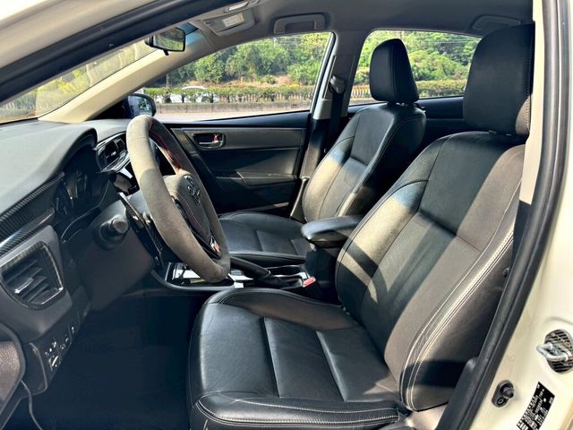 TOYOTA豐田 ALTIS  第5張相片