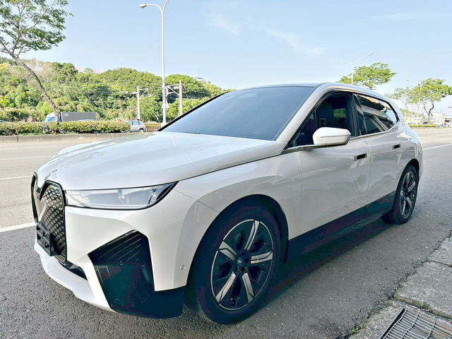 BMW寶馬 IX XDRIVE40  第1張相片