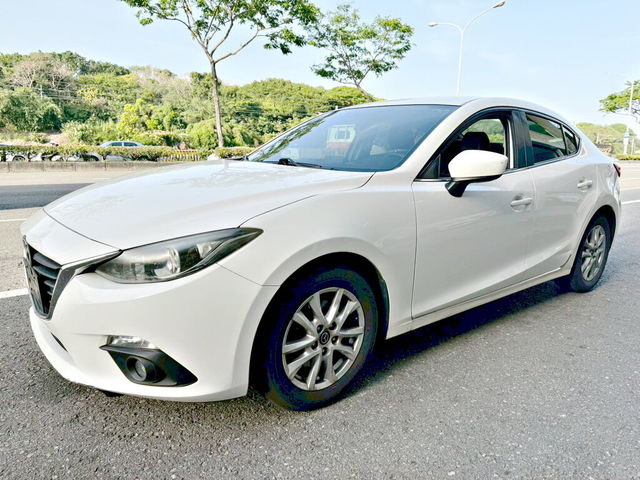 MAZDA馬自達 MAZDA 3  第1張相片