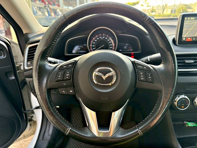 MAZDA馬自達 MAZDA 3  第7張相片