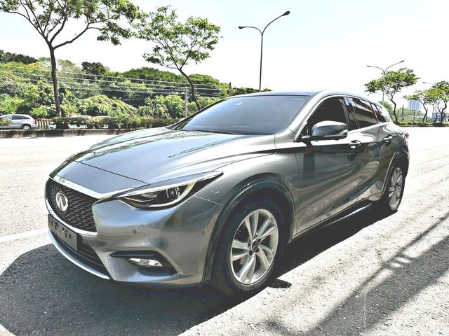 INFINITI無限 Q30  第1張相片