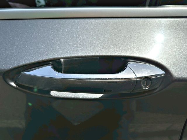 INFINITI無限 Q30  第5張相片