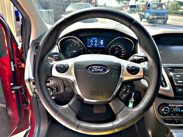 FORD福特 FOCUS  第6張相片