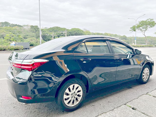 TOYOTA豐田 ALTIS  第2張相片