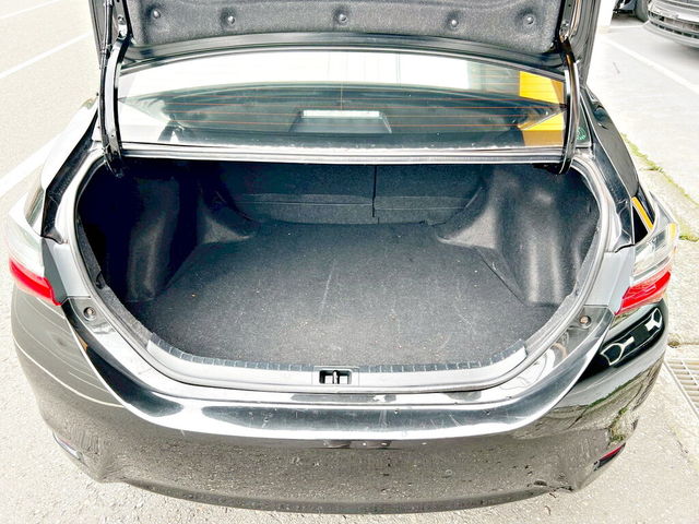 TOYOTA豐田 ALTIS  第3張相片