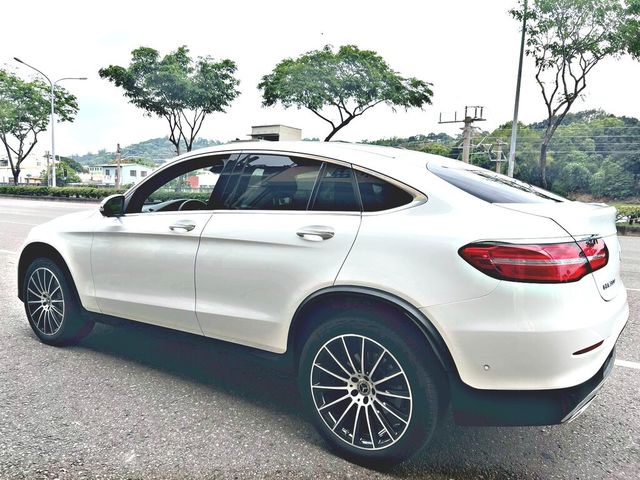 M-BENZ賓士 GLC300 AMG COUPE  第2張相片