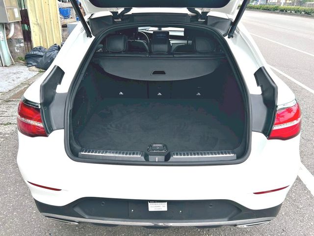 M-BENZ賓士 GLC300 AMG COUPE  第3張相片