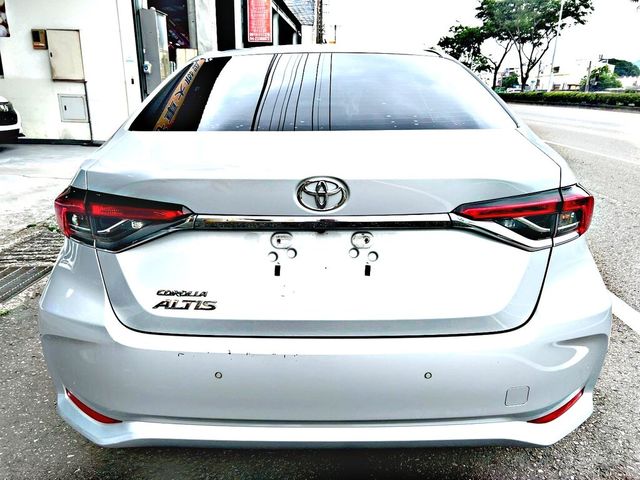 TOYOTA豐田 ALTIS  第3張相片