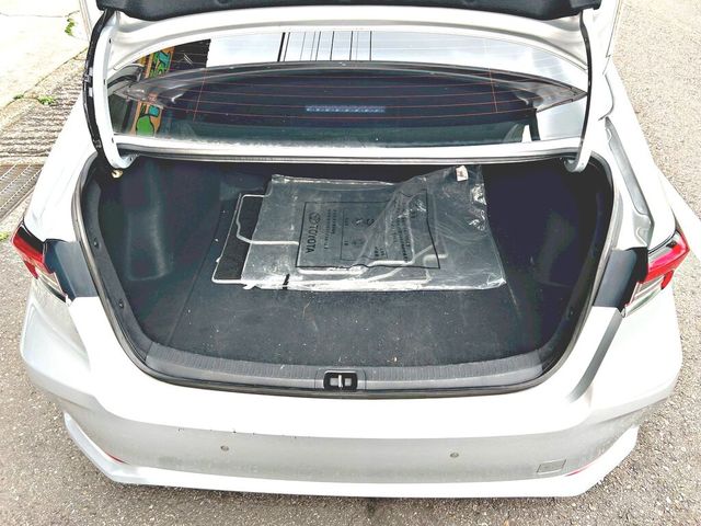 TOYOTA豐田 ALTIS  第4張相片