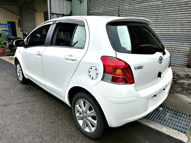 TOYOTA豐田 YARIS  第2張相片