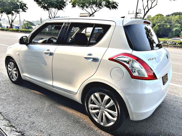 SUZUKI鈴木 SWIFT  第2張相片