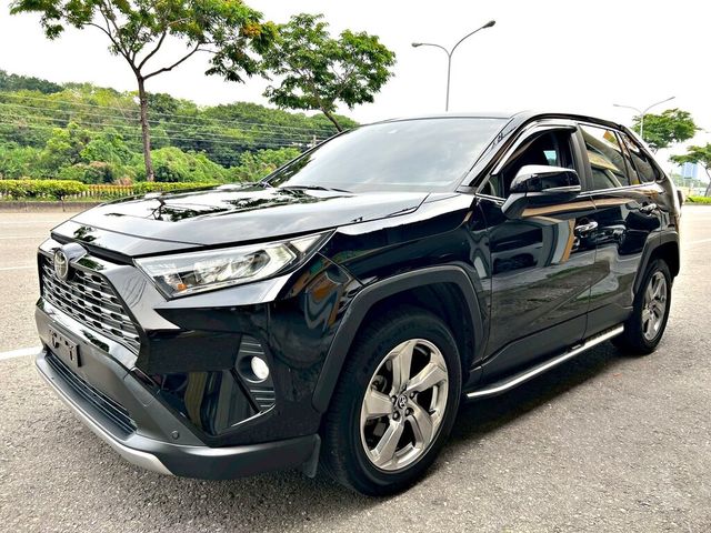 TOYOTA豐田 RAV4  第1張相片