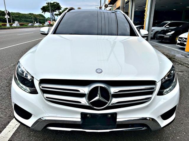 M-BENZ賓士 GLC300  第2張相片