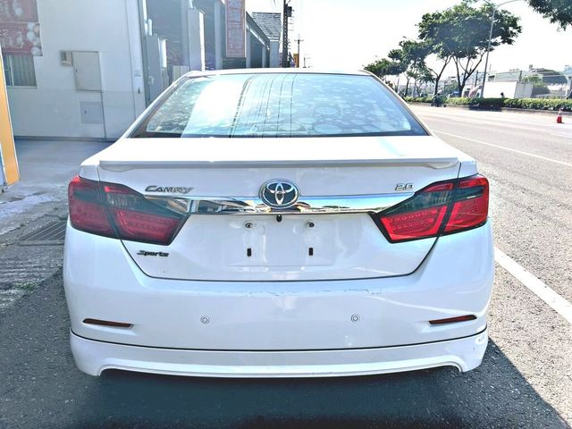TOYOTA豐田 CAMRY  第3張相片