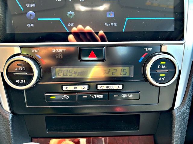 TOYOTA豐田 CAMRY  第12張相片