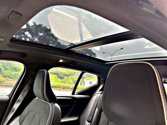 VOLVO富豪 XC40  第10張相片