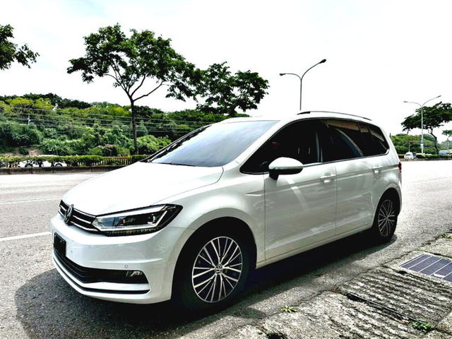 VOLKSWAGEN福斯 TOURAN  第1張相片
