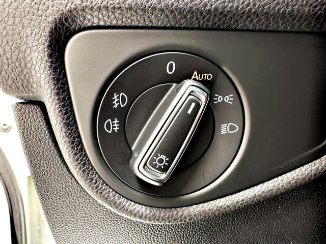 VOLKSWAGEN福斯 TOURAN  第6張相片