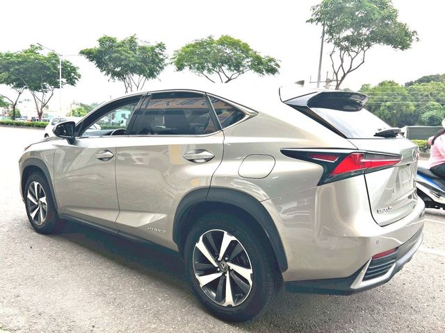 LEXUS凌志 NX300H  第2張相片