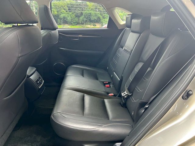 LEXUS凌志 NX300H  第8張相片