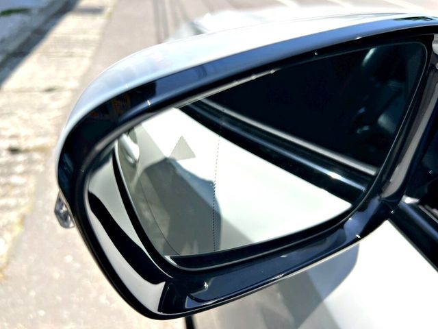 BMW寶馬 320I  第6張相片