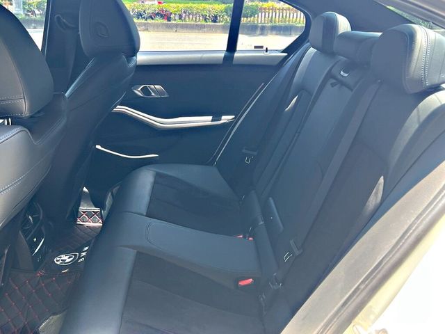 BMW寶馬 320I  第8張相片