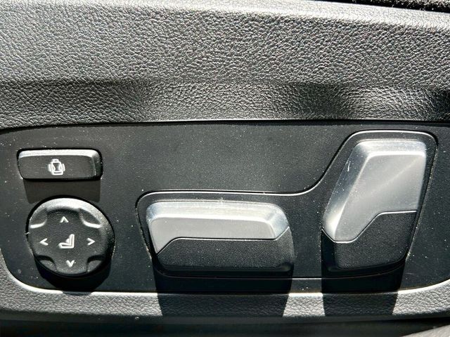 BMW寶馬 320I  第10張相片