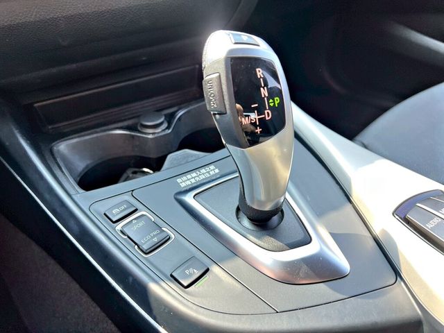 BMW寶馬 118I  第14張相片