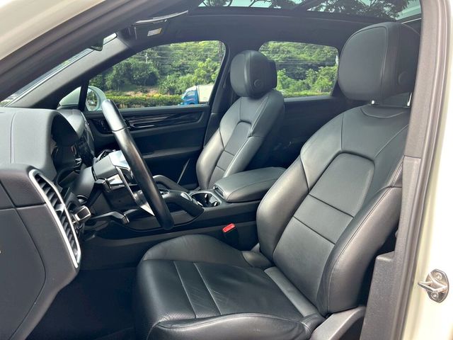 PORSCHE保時捷 CAYENNE  第4張相片