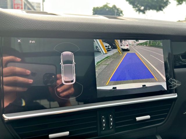 PORSCHE保時捷 CAYENNE  第13張相片