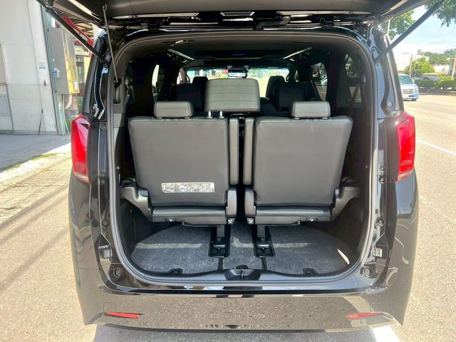 TOYOTA豐田 ALPHARD  第3張相片