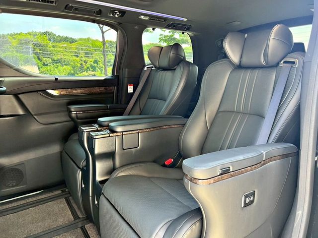 TOYOTA豐田 ALPHARD  第7張相片