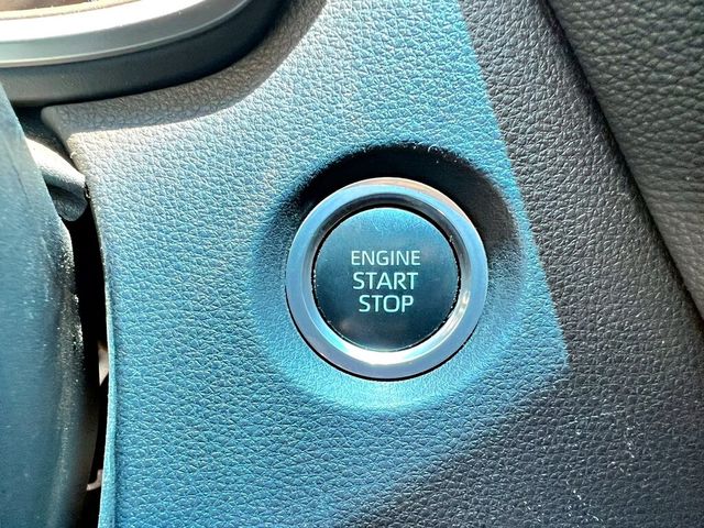TOYOTA豐田 ALTIS  第9張相片