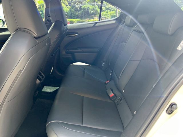 LEXUS凌志 UX250H  第9張相片