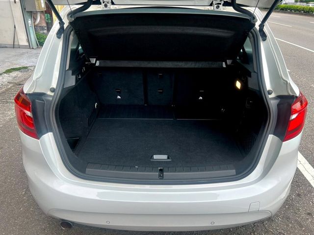 BMW寶馬 218D  第3張相片