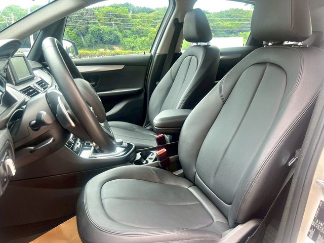 BMW寶馬 218D  第4張相片