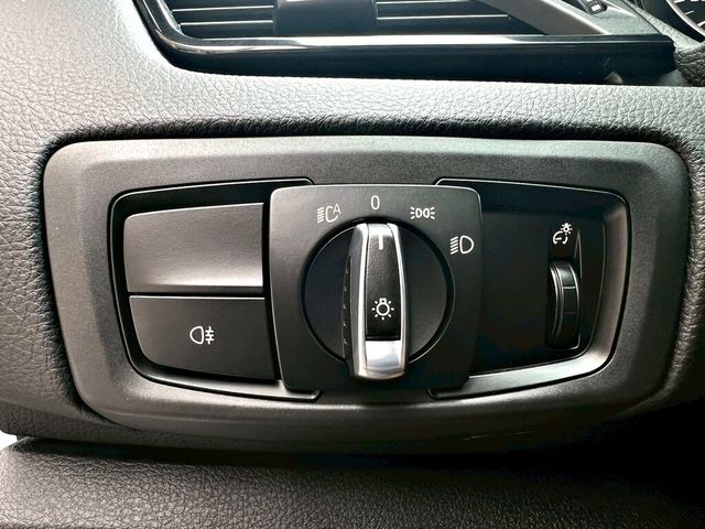 BMW寶馬 218D  第7張相片