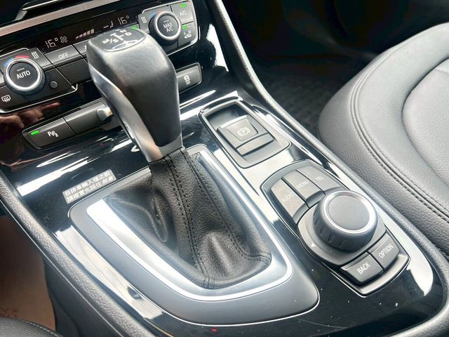 BMW寶馬 218D  第18張相片