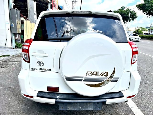 TOYOTA豐田 RAV4  第3張相片